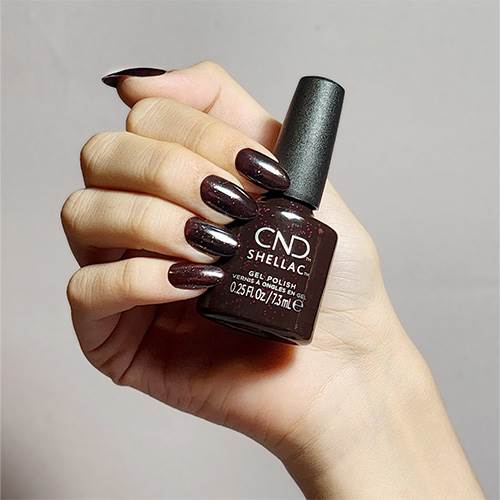 SMALTO SEMIPERMANENTE SHELLAC POISON PLUM